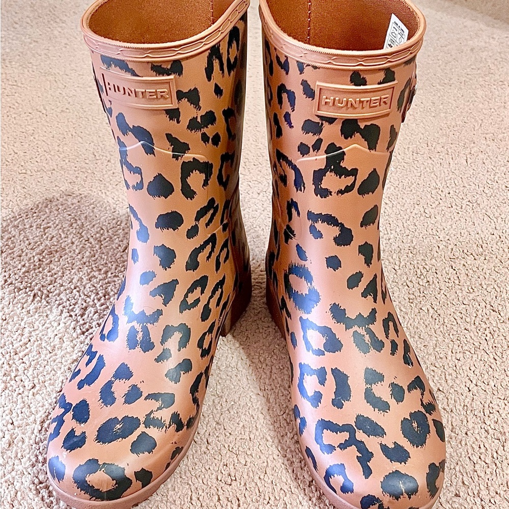 Hunter Leopard Print Boots Women Size 5